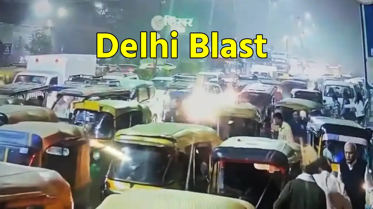 CCTV footage shows Hyundai i20 explosion near Red Fort Delhi
