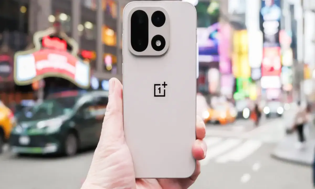 OnePlus 15 launched in India with Snapdragon 8 Elite Gen 5 and 7,300mAh battery