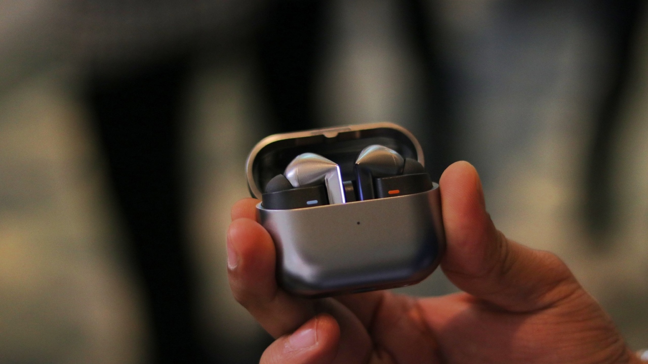 Samsung Galaxy Buds 4 Pro: Fresh Design, Smarter Gestures, and Major Upgrades