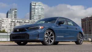New Honda Civic 2025: Stunning Design, Hybrid Power and Full Price Details